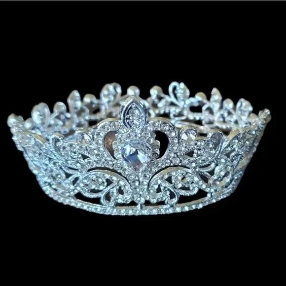*Wedding tiera crown, silver tone and rhinestones. - Picture 1 of 2